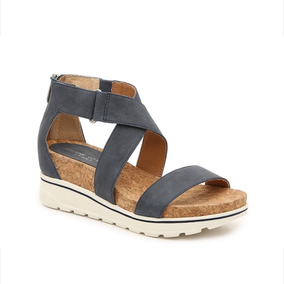 adrienne vittadini cheers wedge sandal